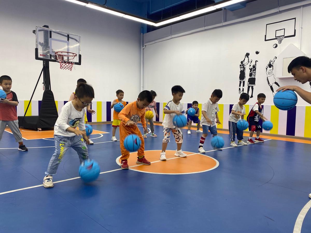 少儿篮球训练教学视频大全